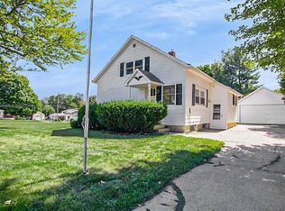 816 State St, Fremont, MI 49412