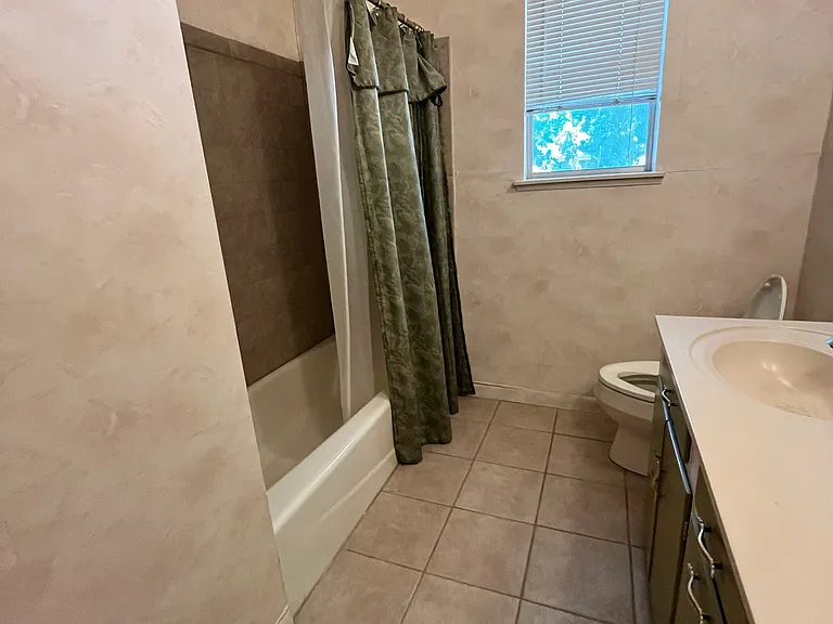 1749 Winchester St — Photo 17