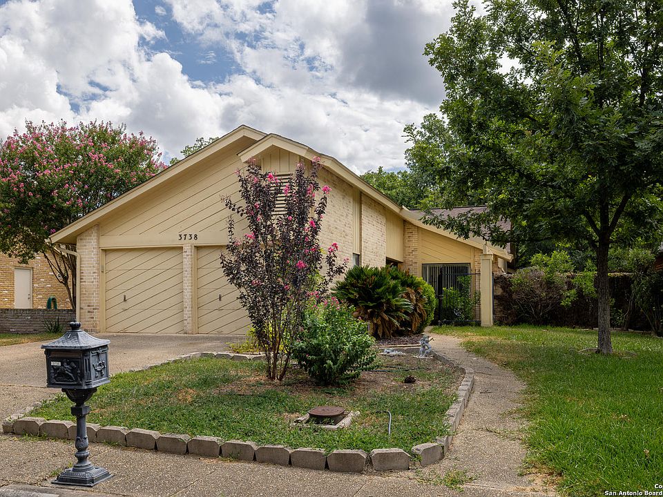 1st image of 3738 Hunters Circle