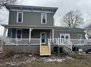 203 14th Ave, Sterling, IL 61081