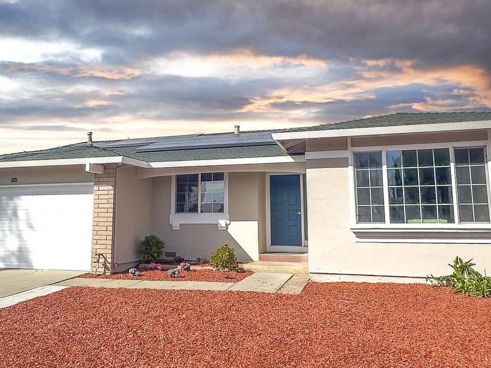 1st image of 192 Sand Blossom St