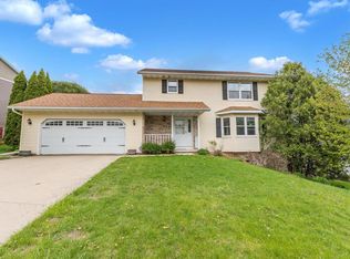 2941 Maple Run Drive, Madison, WI 53719
