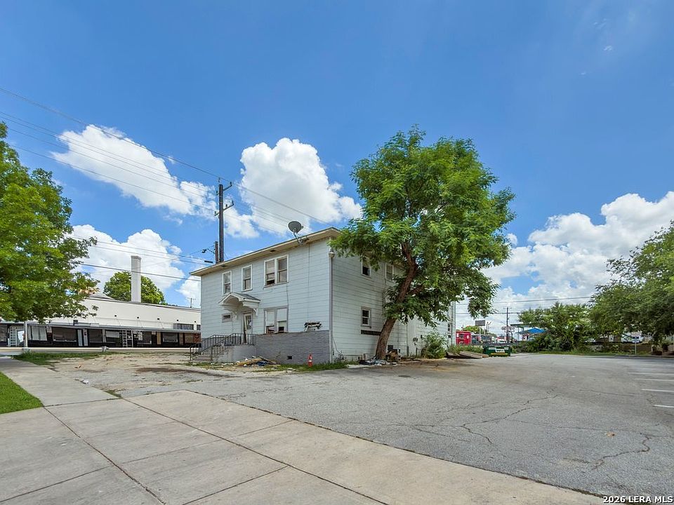 1st image of 402 Mulberry