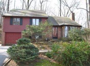 548 Forest Rd, Wayne, PA 19087