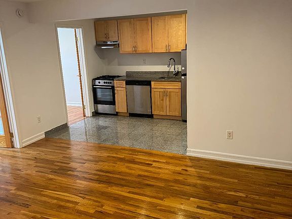 2nd image of 56 Livingston St #8