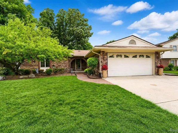 41768 Hanford Rd, Canton, MI 48187