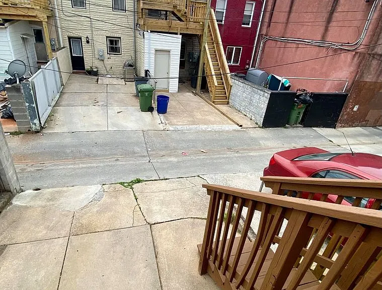 106 S Bouldin St — Photo 24