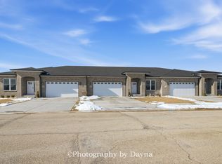 392 White Hawk Way, Manteno, IL 60950