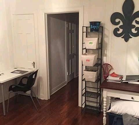 4th image of 1020 Texas St