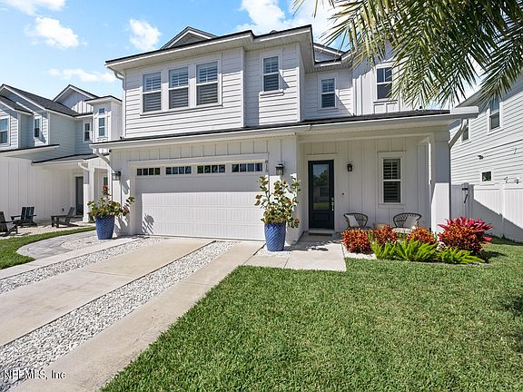 4th image of 815 15TH Avenue S