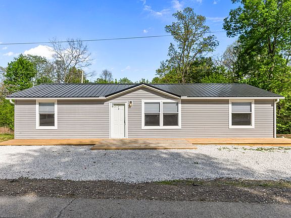 2nd image of 1074 Jones Rd