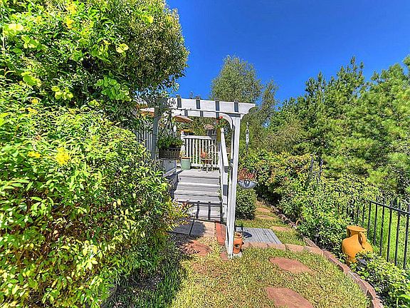 4th image of 1762 Canyon Lake Creek Dr