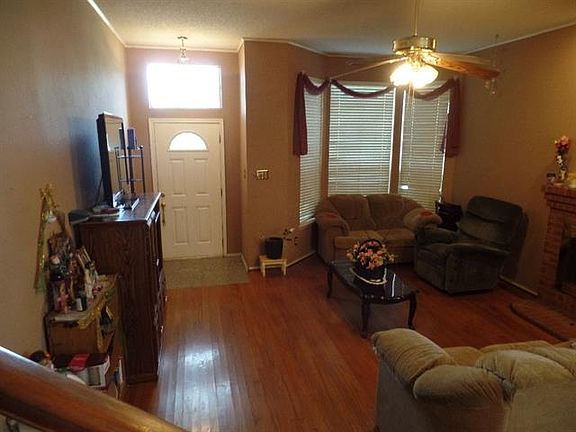 5th image of 3320 Briar Ln