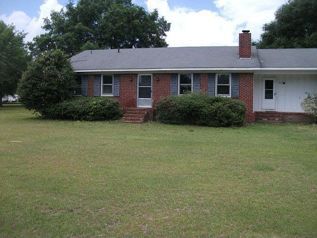 1st image of 305 Oakmont Dr