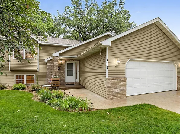 801 Sunwood Park Dr, Waite Park, MN 56387