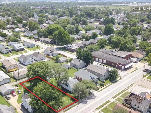 525 N Wood River Ave, Wood River, IL 62095