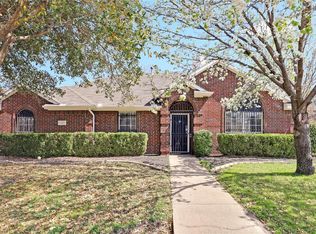 5100 Freestone Cir, Dallas, TX 75227