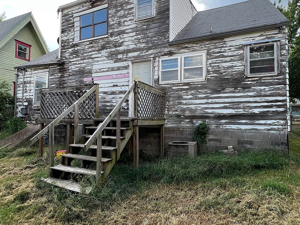 2nd image of 310 S C St