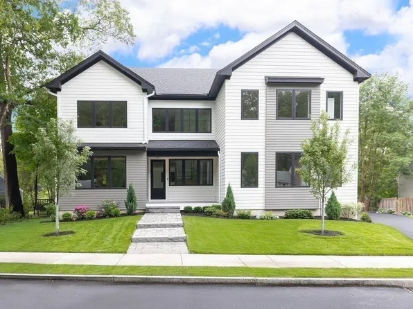 45 E Quinobequin Rd, Newton, MA 02468