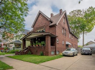 2069 Halstead Ave, Lakewood, OH