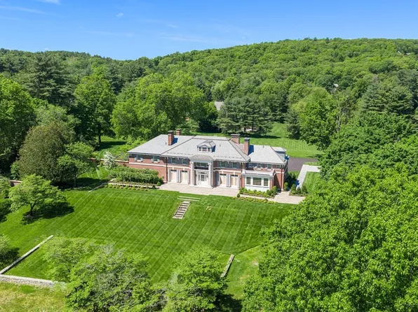 15 Farm St, Dover, MA 02030
