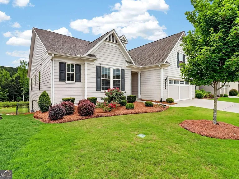 408 Cottonwood Cir — Photo 5