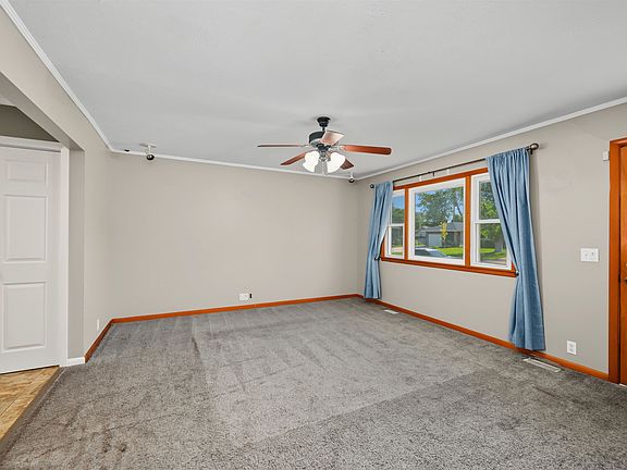 3rd image of 2508 Simmons St