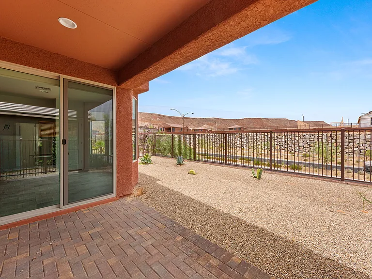 1353 Evening Breeze Ln — Photo 20