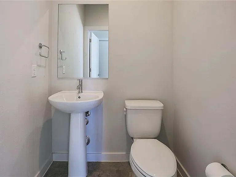 801 N Bluff Dr #40 — Photo 11