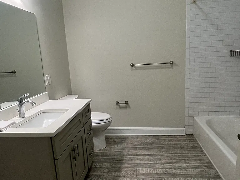 743 Park Ave #201 — Photo 9