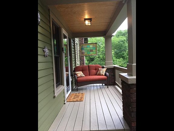 3rd image of 2424 Maple Dr