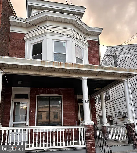 1067 S Clinton Ave #2 Photo 1
