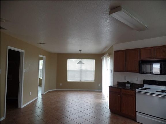 5th image of 7541 Hedgewood Ct