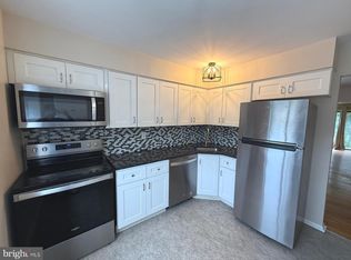 909 Silver Ct, Hamilton, NJ 08690