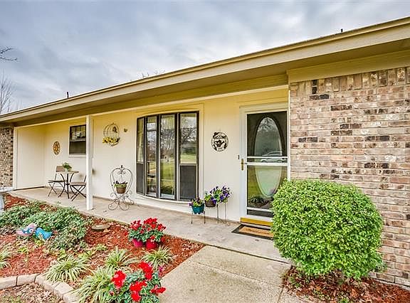 5th image of 148 Towering Oaks Ct