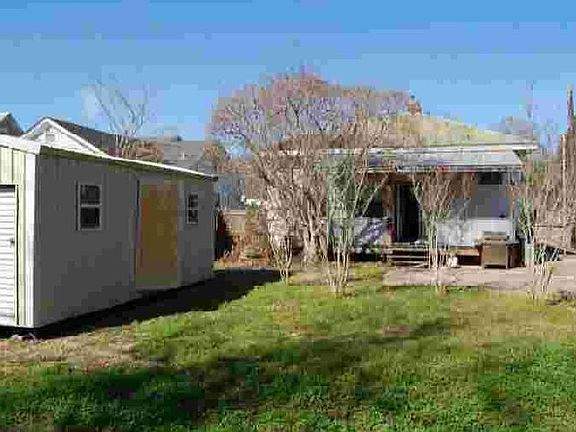 2nd image of 206 Duperier Ave