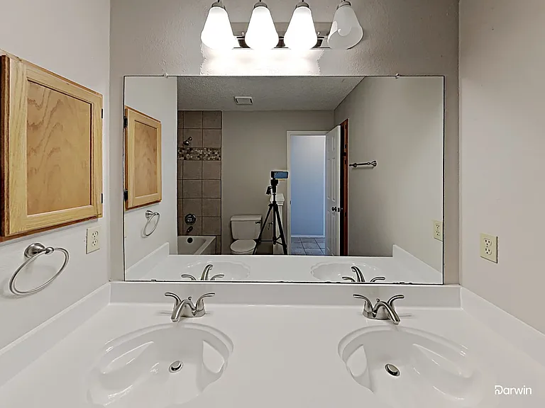 815 McComb Ln — Photo 13