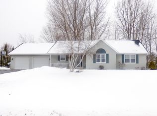 3141 Woodland Reserve Ln, Green Bay, WI 54313