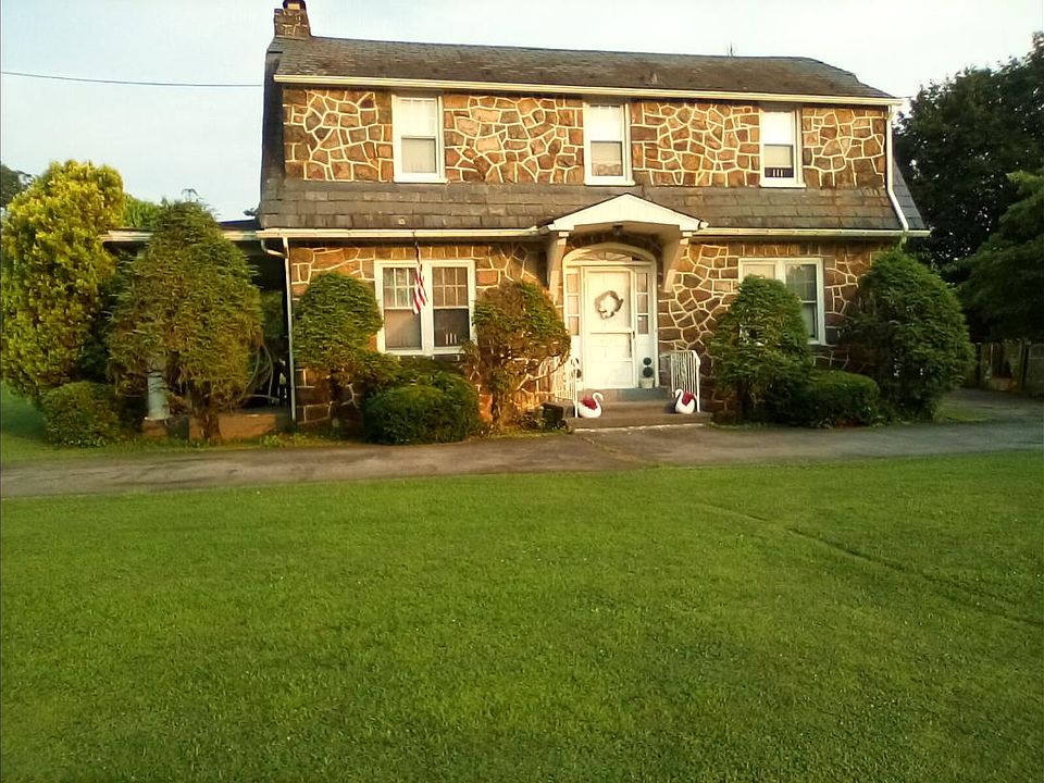 1st image of 4052 Freemansburg Ave