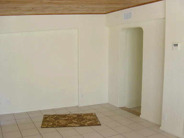 1220 N Bryant Ave #A — Photo 5