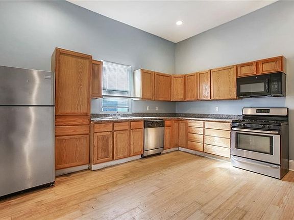 4th image of 1324-26 Poland St