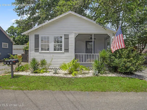 353 State St, Bay Saint Louis, MS 39520