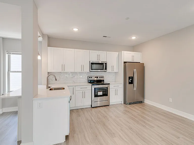 2636 Annin St #1 — Photo 4
