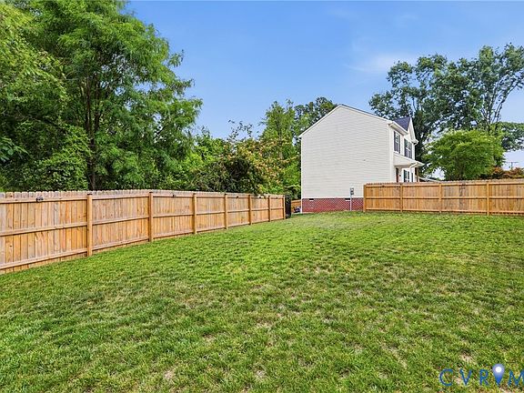 2nd image of 5605 Bloomingdale Ave