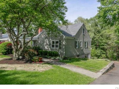 5286 Main St, Trumbull, CT, 06611