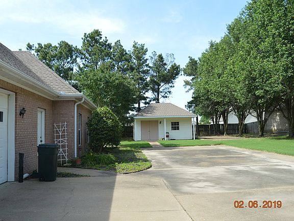 3rd image of 229 Blair Dr
