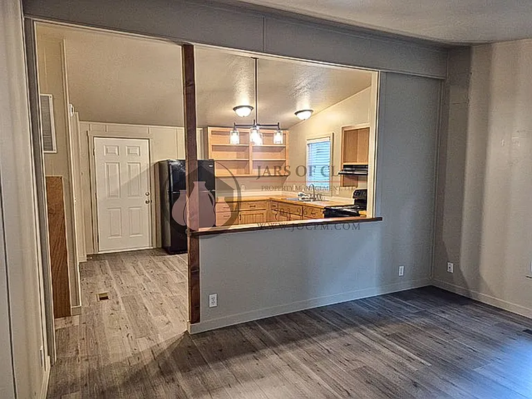 315 SW Twin Oaks Cir #29 — Photo 7