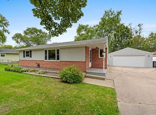 624 Simonet St, Green Bay, WI 54301