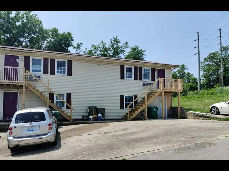 408 Turpin Dr #4 — Photo 1