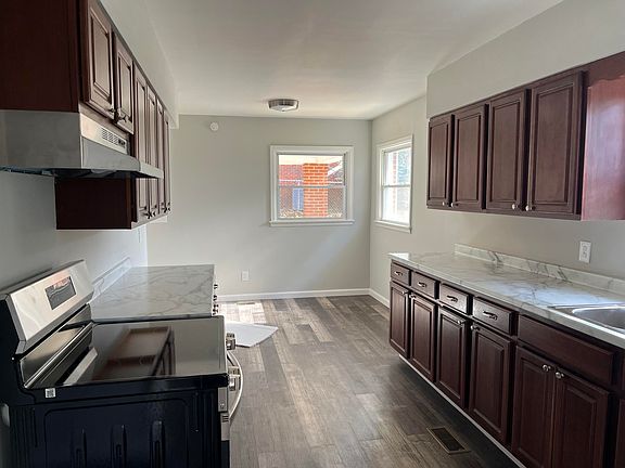 4th image of 303 Highland Dr